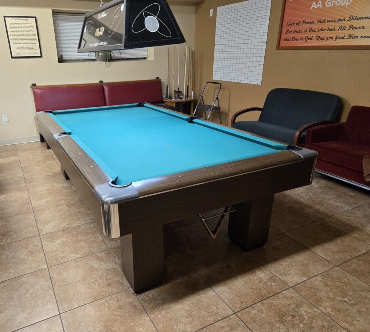 POOL TABLE